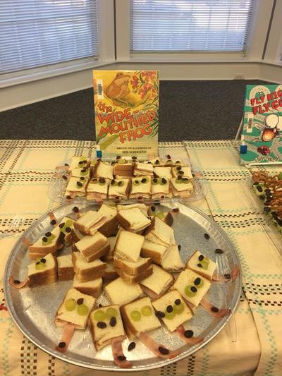 Frog Sandwiches Inspired by Widmouthed Frog Bood
